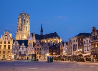 Tham quan phố cổ Mechelen nổi tiếng khi đi tour du lịch Bỉ Tham quan phố cổ Mechelen nổi tiếng khi đi tour du lịch Bỉ