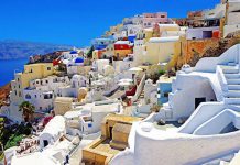 Du lịch châu  u: Khám phá Santorini hòn đảo đầy kỳ diệu